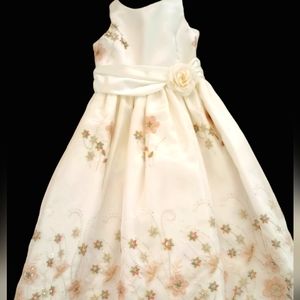 GIRLS ALL OCCASION DRESS (SIZE 7/8)